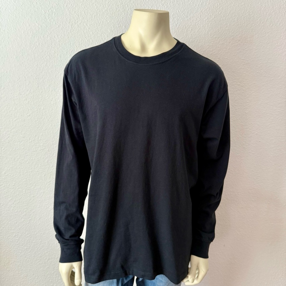 Nike SB Loose Fit Black Crew Neck Long Sleeve
Men’s Size L